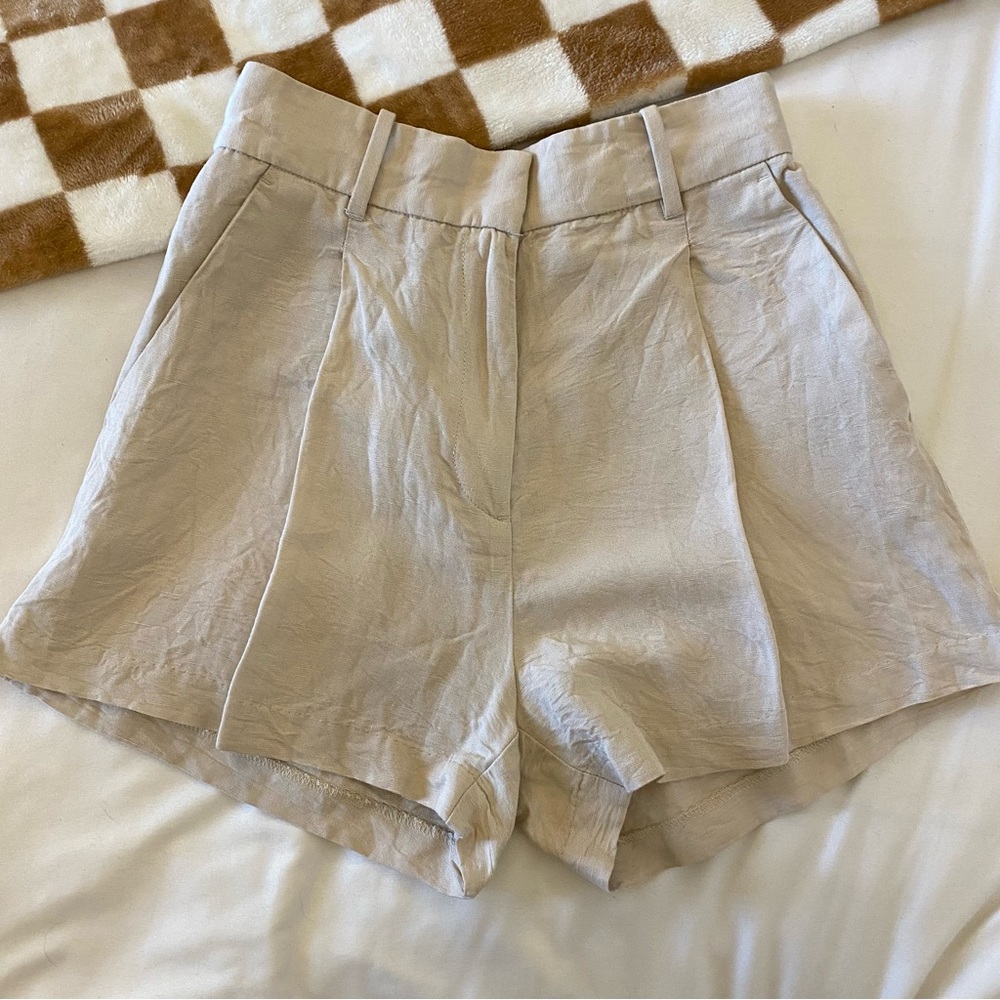 H&M Tailored Linen (blend) Shorts, XS linen shorts, beige linen, tailored shorts